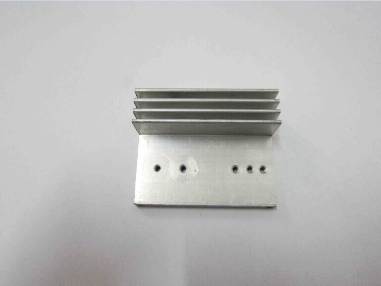 如何選擇靠譜的精密五金件加工廠家？